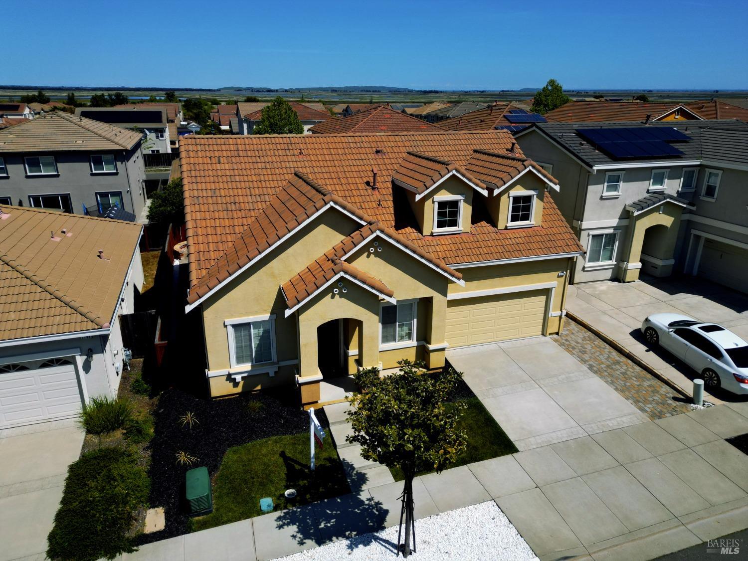 Detail Gallery Image 7 of 64 For 2108 Westphalian Dr, Fairfield,  CA 94534 - 5 Beds | 3 Baths