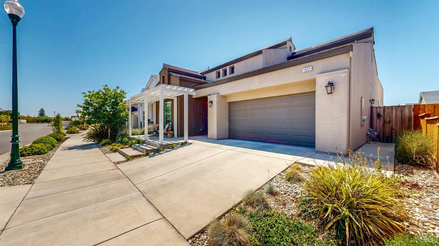 Detail Gallery Image 6 of 49 For 1431 Acorn Way, Windsor,  CA 95492 - 2 Beds | 2 Baths