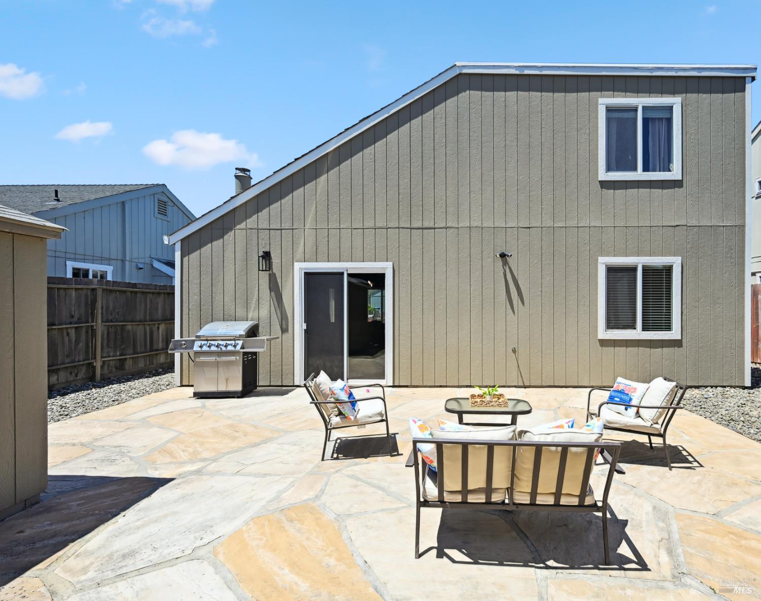 Detail Gallery Image 33 of 39 For 1408 Serpilio Way, Petaluma,  CA 94954 - 3 Beds | 2 Baths