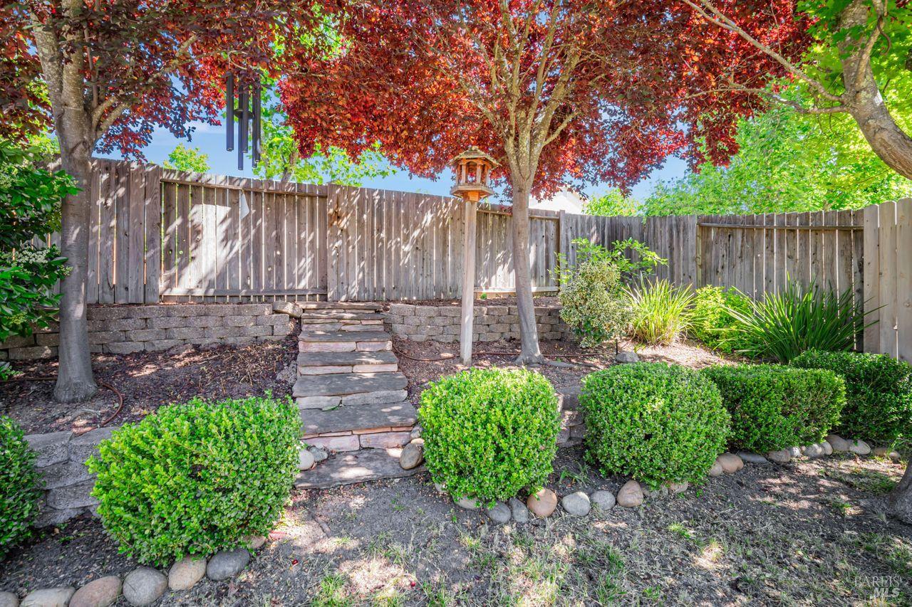 Detail Gallery Image 42 of 44 For 119 Philip Dr, Healdsburg,  CA 95448 - 4 Beds | 2/1 Baths
