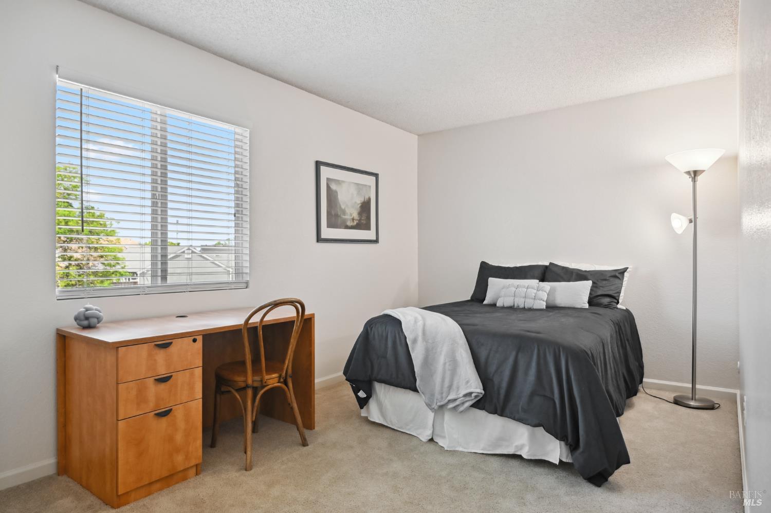 Detail Gallery Image 30 of 39 For 1408 Serpilio Way, Petaluma,  CA 94954 - 3 Beds | 2 Baths