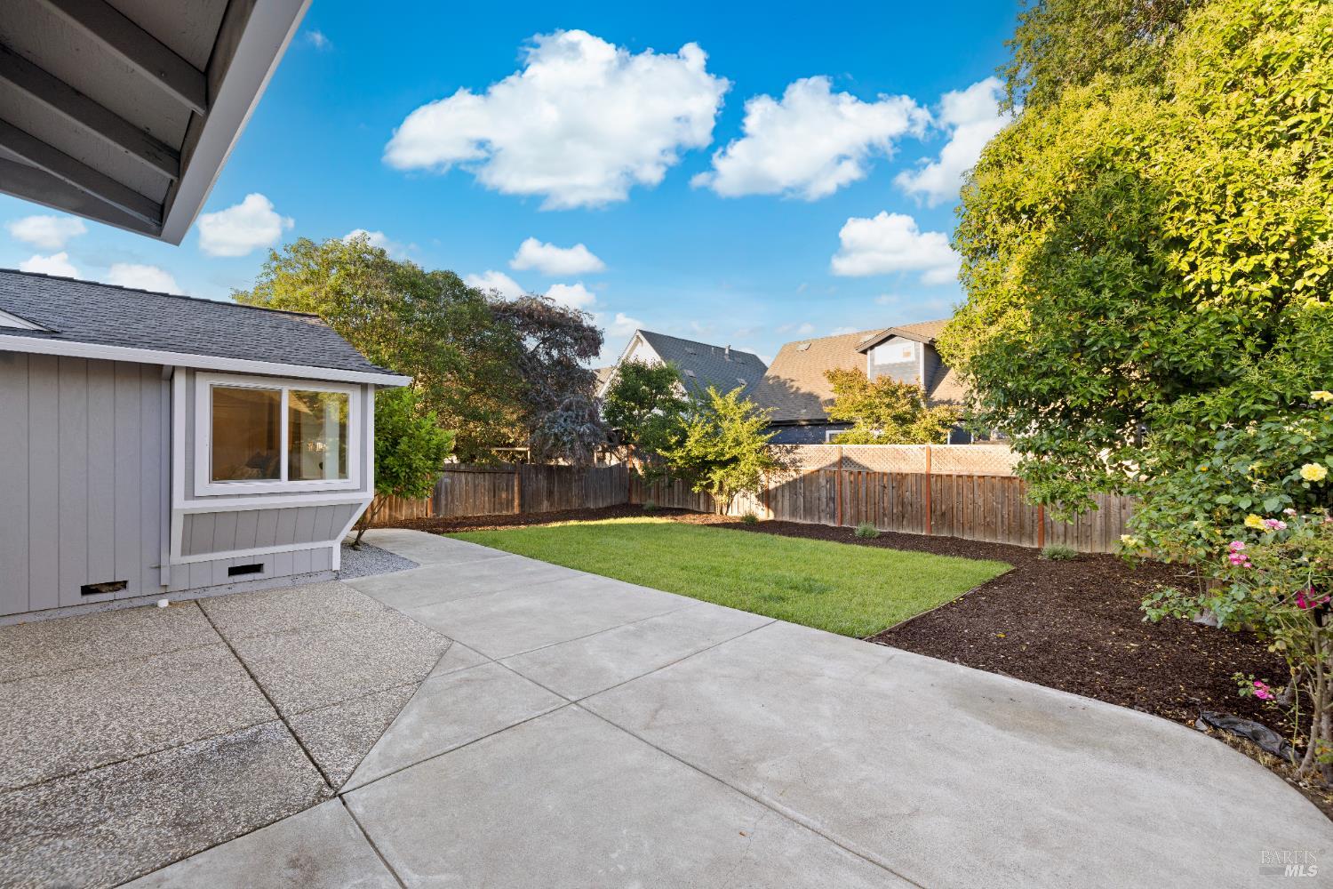 Detail Gallery Image 18 of 23 For 2410 Pinercrest Dr, Santa Rosa,  CA 95403 - 3 Beds | 2 Baths