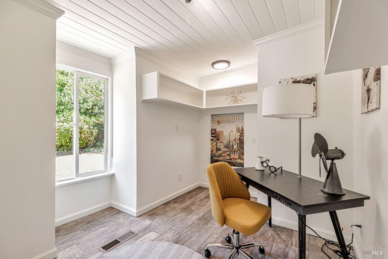 Detail Gallery Image 7 of 43 For 347 Major Dr, Santa Rosa,  CA 95403 - 3 Beds | 2 Baths