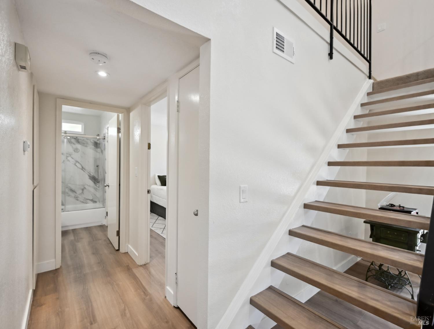 Detail Gallery Image 18 of 39 For 1408 Serpilio Way, Petaluma,  CA 94954 - 3 Beds | 2 Baths