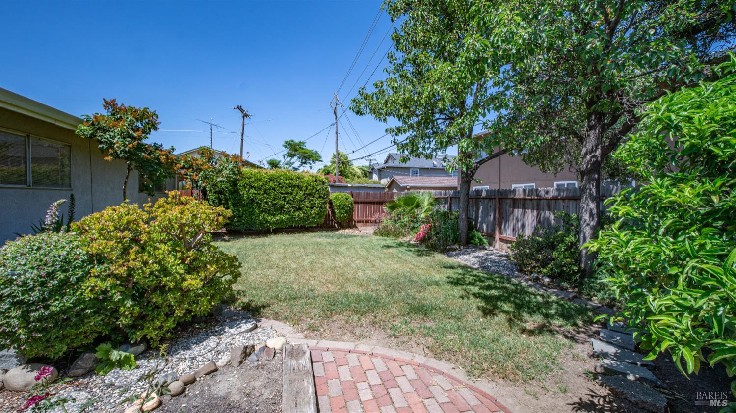 Detail Gallery Image 30 of 33 For 840 Newgate Way, Dixon,  CA 95620 - 3 Beds | 2 Baths