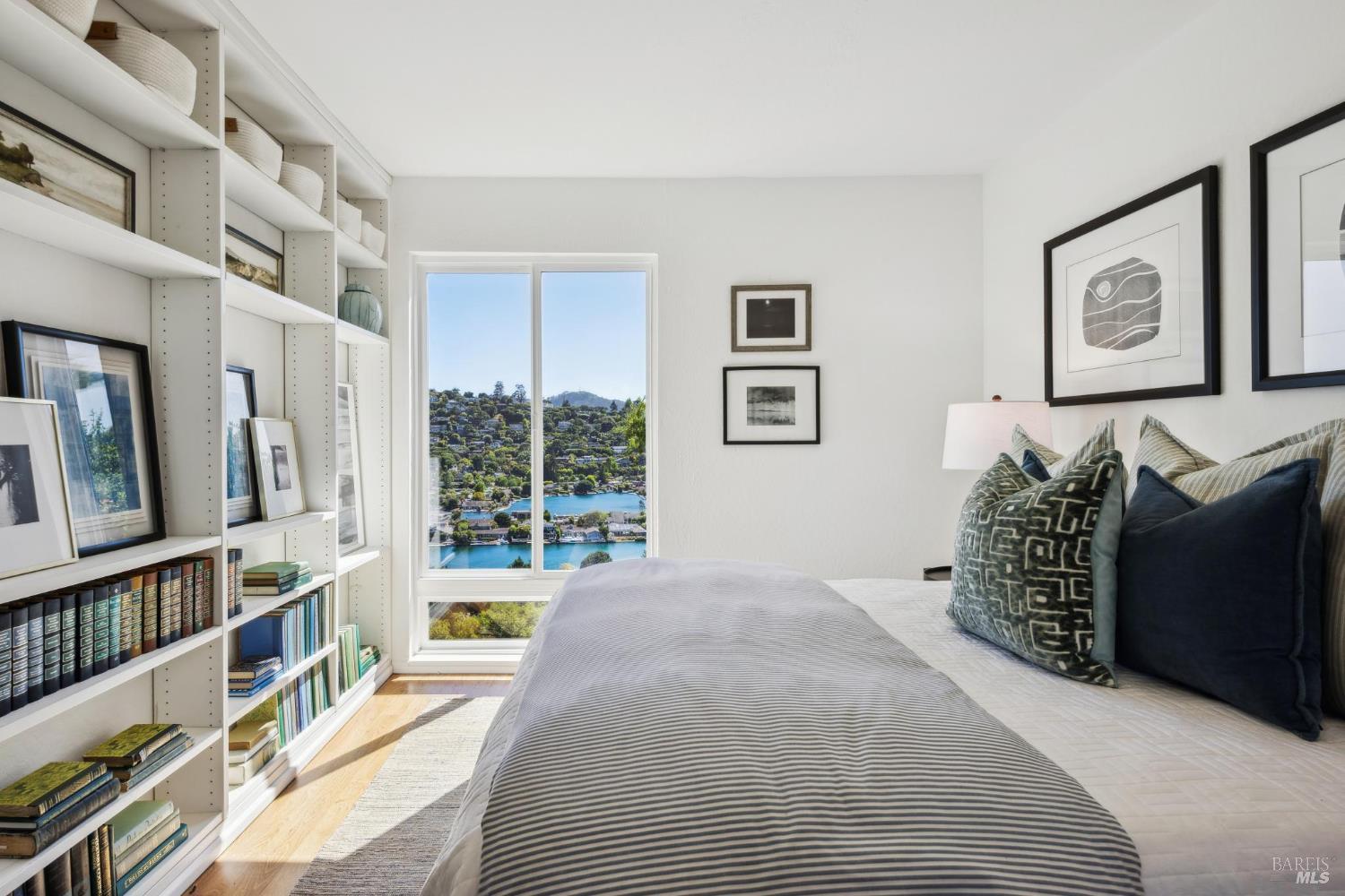 Detail Gallery Image 32 of 46 For 15 Harbor Oak Dr #12,  Tiburon,  CA 94920 - 2 Beds | 2 Baths