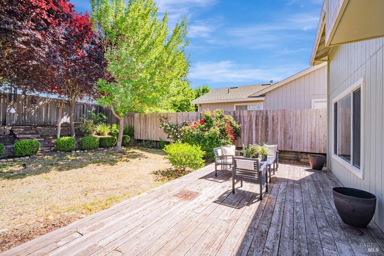 Detail Gallery Image 40 of 44 For 119 Philip Dr, Healdsburg,  CA 95448 - 4 Beds | 2/1 Baths