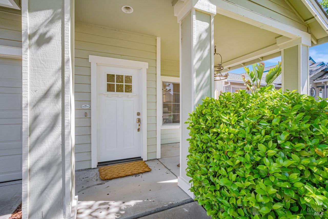 Detail Gallery Image 9 of 44 For 119 Philip Dr, Healdsburg,  CA 95448 - 4 Beds | 2/1 Baths