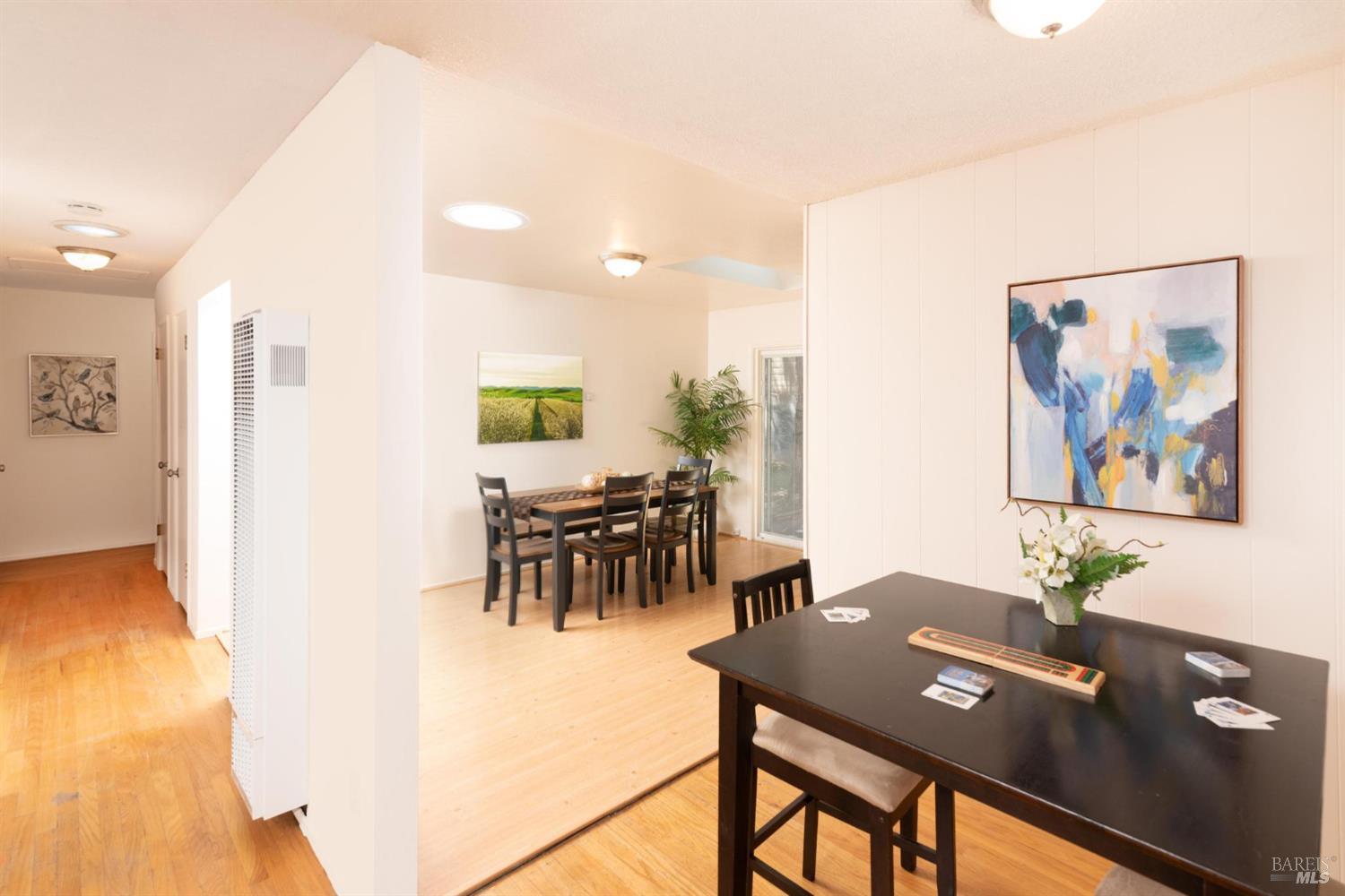Detail Gallery Image 5 of 24 For 556 Baron Dr, Rohnert Park,  CA 94928 - 4 Beds | 2 Baths