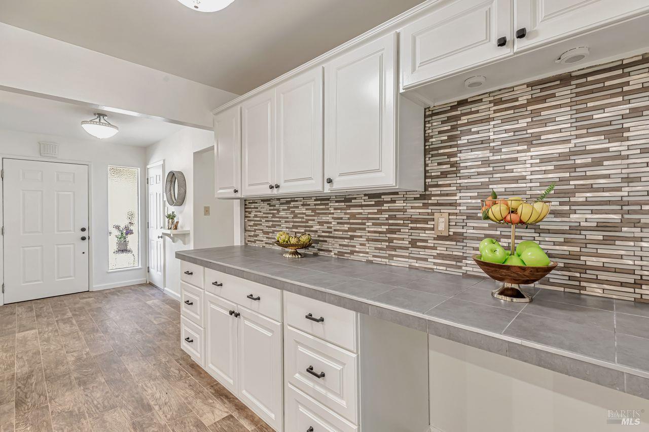 Detail Gallery Image 20 of 43 For 347 Major Dr, Santa Rosa,  CA 95403 - 3 Beds | 2 Baths