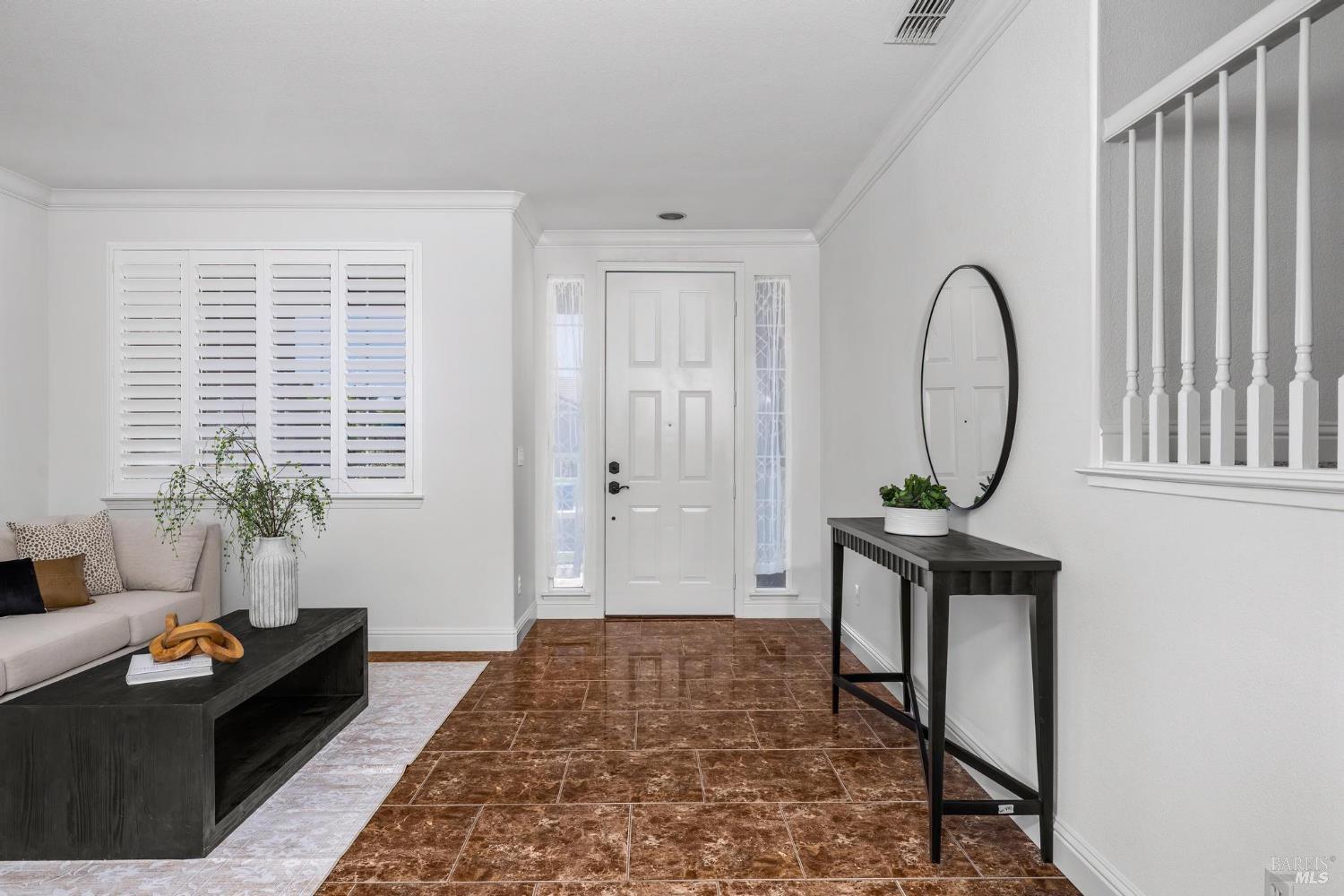 Detail Gallery Image 9 of 64 For 1101 Wildplum Ct, Vacaville,  CA 95687 - 6 Beds | 3 Baths