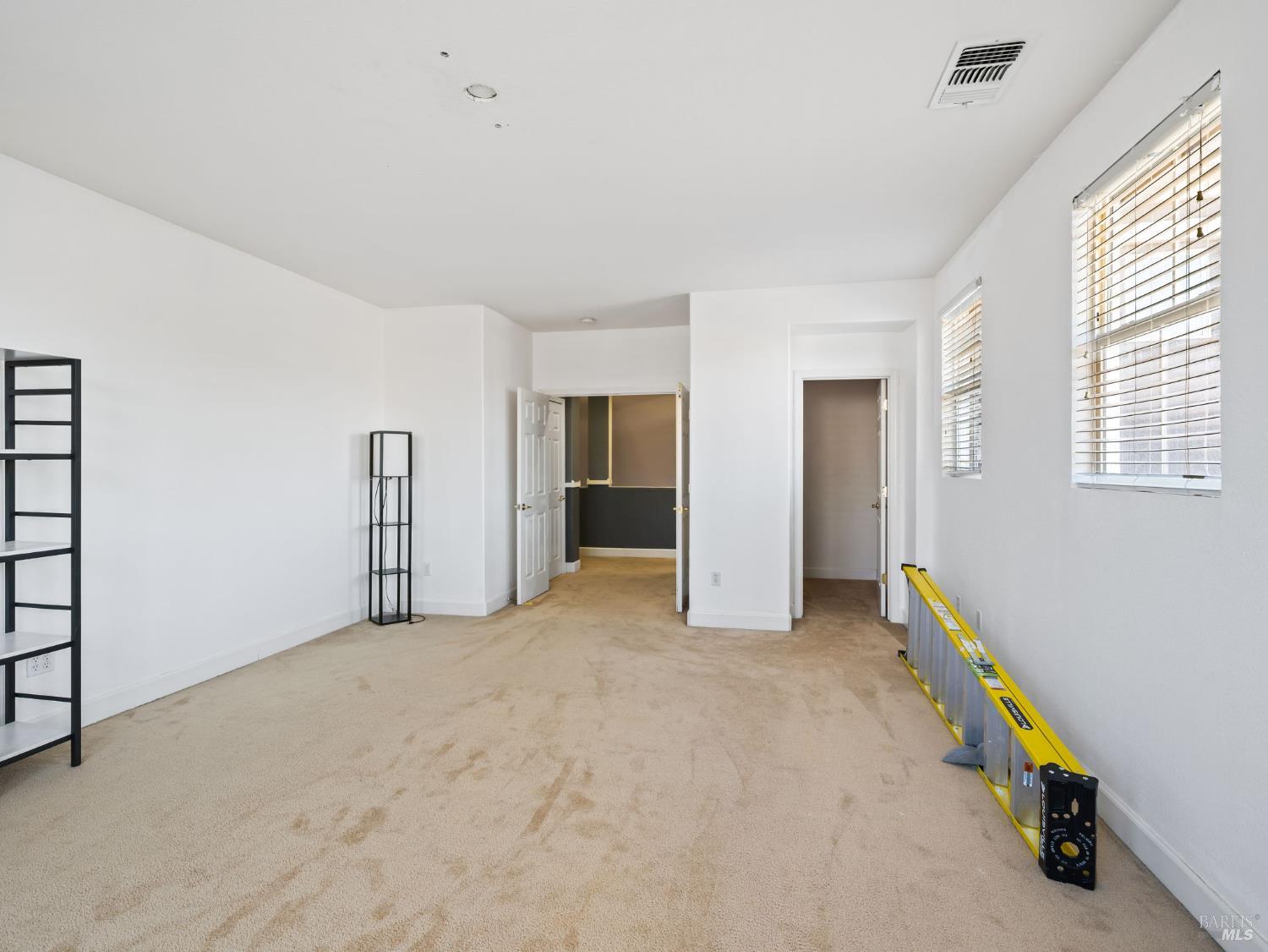 Detail Gallery Image 27 of 72 For 630 Purple Martin Dr, Vacaville,  CA 95687 - 5 Beds | 3/1 Baths