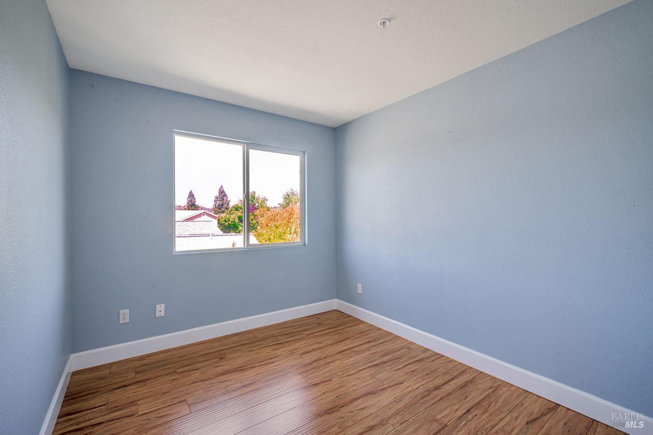 Detail Gallery Image 25 of 44 For 119 Philip Dr, Healdsburg,  CA 95448 - 4 Beds | 2/1 Baths