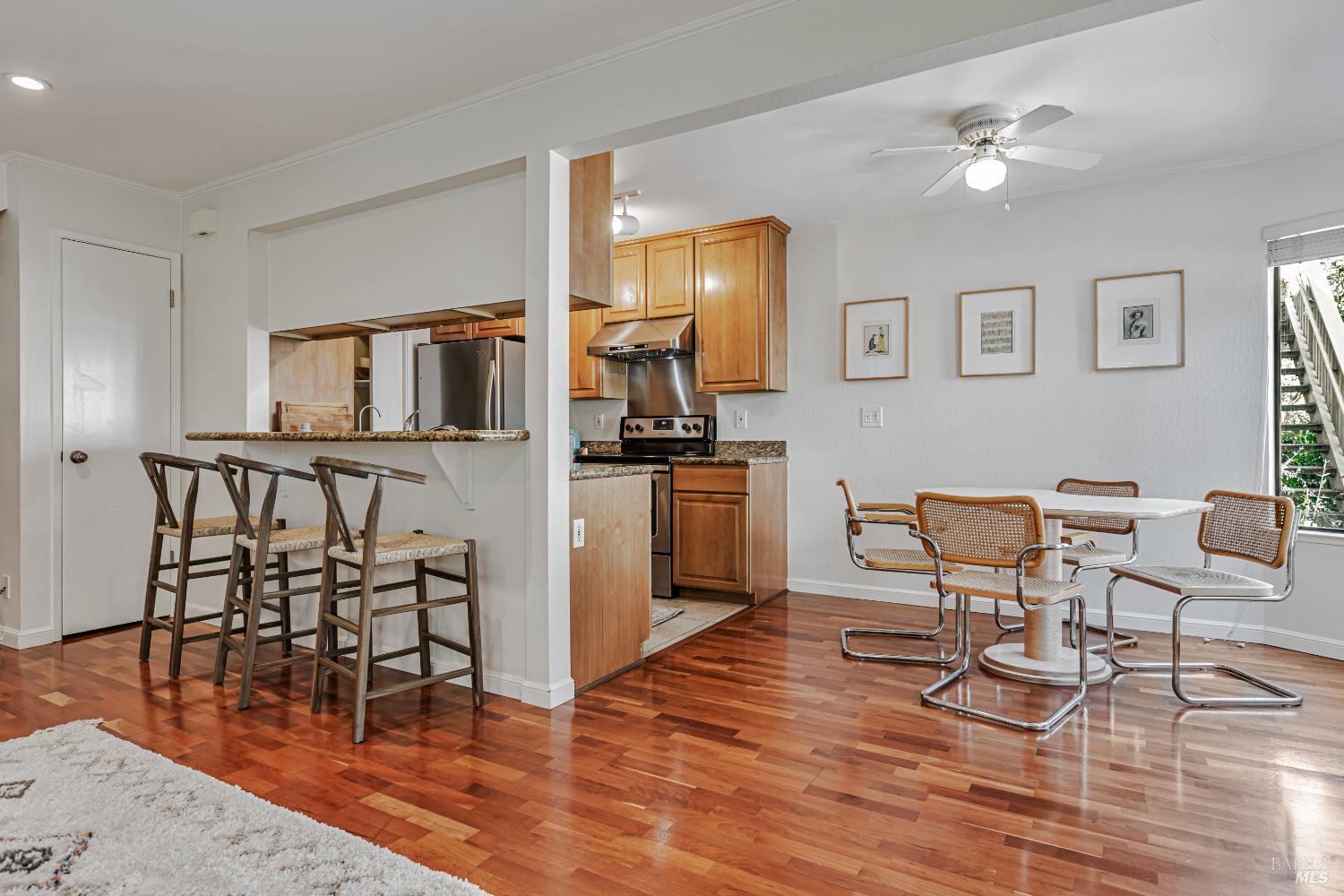 Detail Gallery Image 5 of 33 For 111 Cheda Ln, Novato,  CA 94947 - 2 Beds | 1 Baths