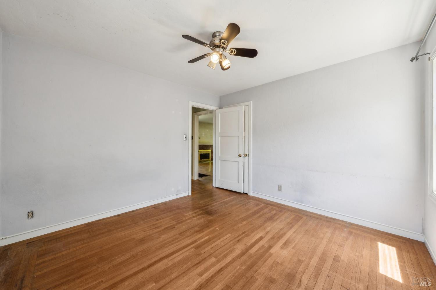 Detail Gallery Image 16 of 33 For 608 Mountain View Ave, Petaluma,  CA 94952 - 2 Beds | 1 Baths
