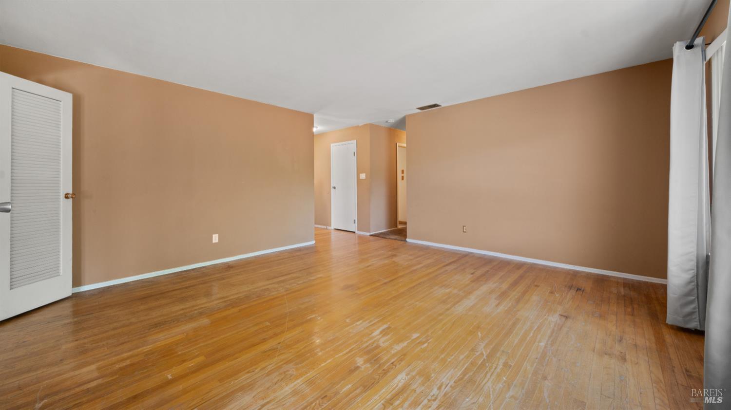 Detail Gallery Image 8 of 33 For 840 Newgate Way, Dixon,  CA 95620 - 3 Beds | 2 Baths
