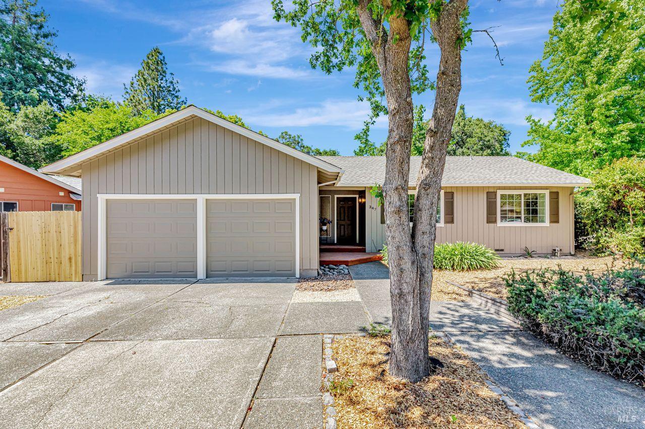 Detail Gallery Image 10 of 43 For 347 Major Dr, Santa Rosa,  CA 95403 - 3 Beds | 2 Baths