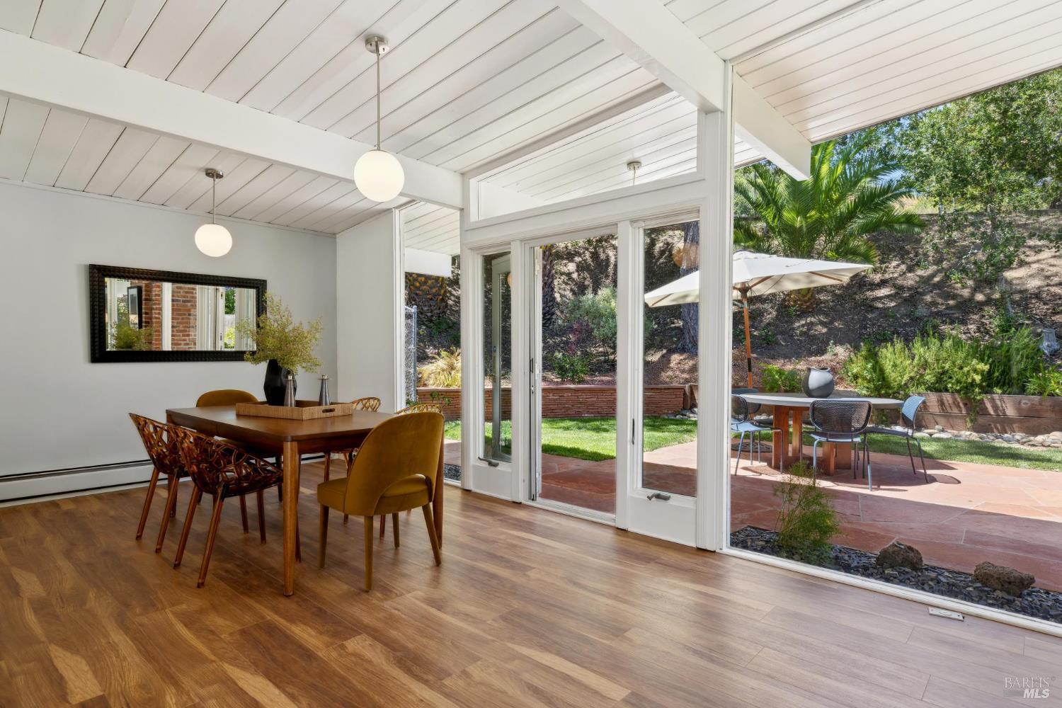 Detail Gallery Image 23 of 52 For 100 De La Guerra Rd, San Rafael,  CA 94903 - 4 Beds | 2 Baths