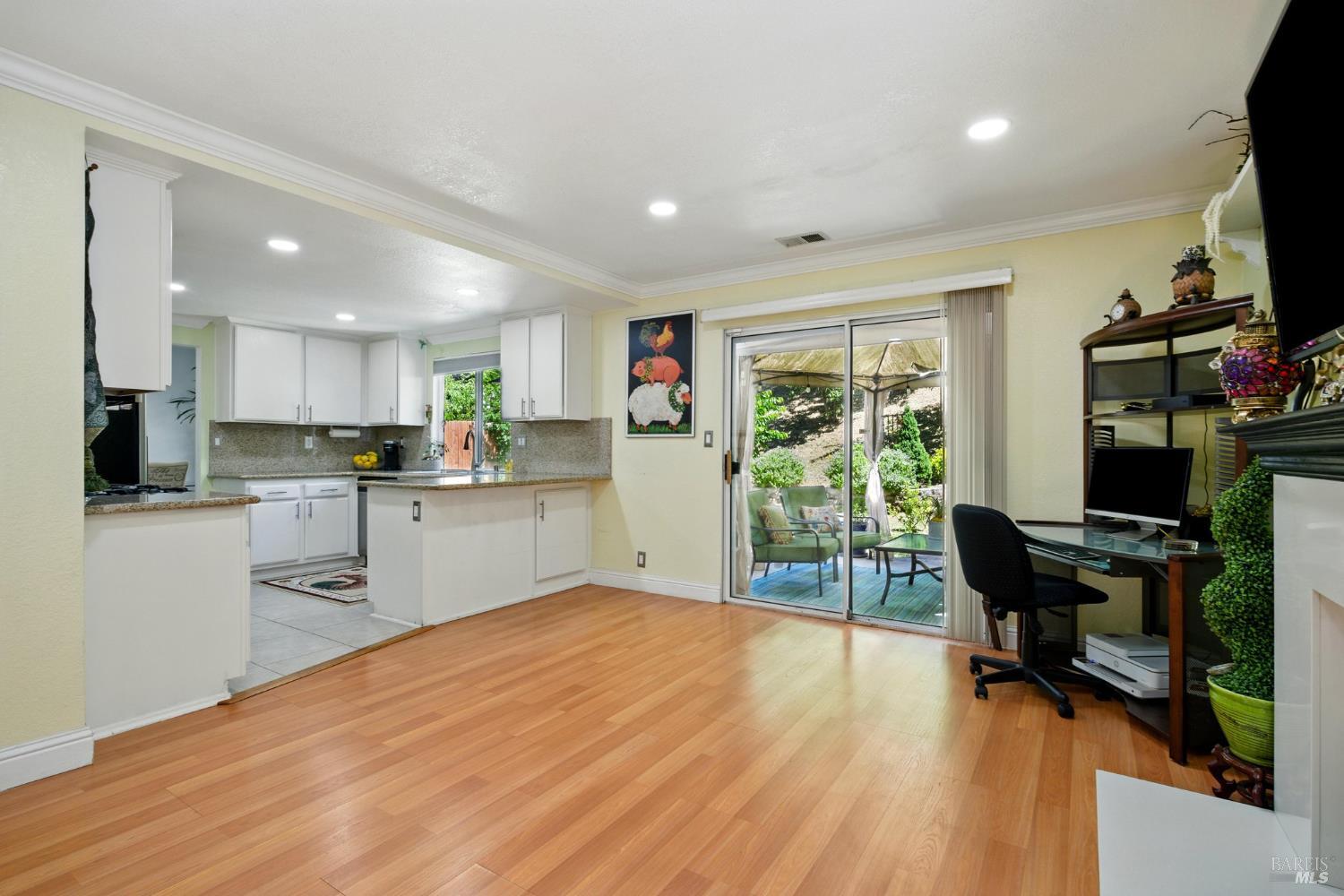 Detail Gallery Image 18 of 49 For 138 Nicole Way, Vallejo,  CA 94589 - 3 Beds | 2/1 Baths