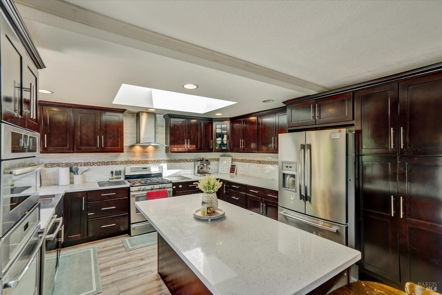 Detail Gallery Image 13 of 48 For 683 Chardonnay Dr, Fremont,  CA 94539 - 4 Beds | 3 Baths