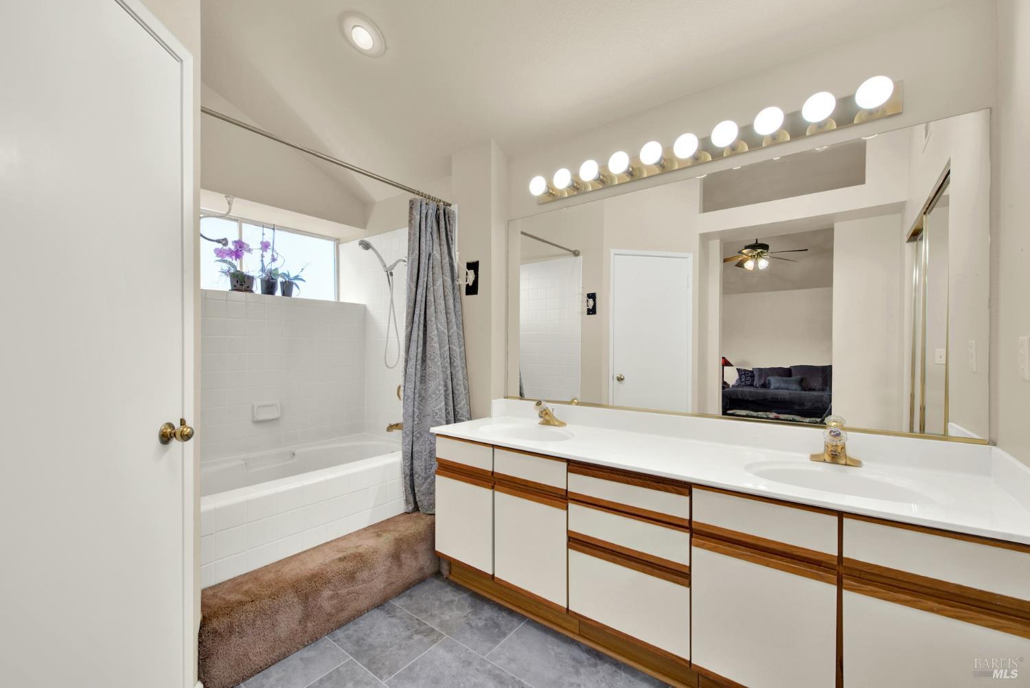 Detail Gallery Image 44 of 80 For 3327 Colonial Ct, Fairfield,  CA 94534 - 4 Beds | 3 Baths