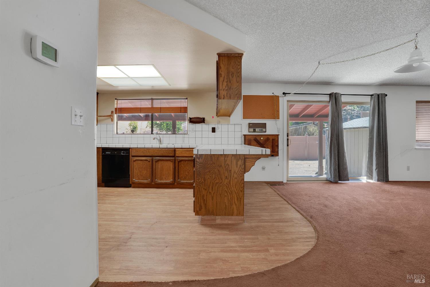 Detail Gallery Image 11 of 45 For 4009 Rimrock Dr, Antioch,  CA 94509 - 4 Beds | 2/1 Baths