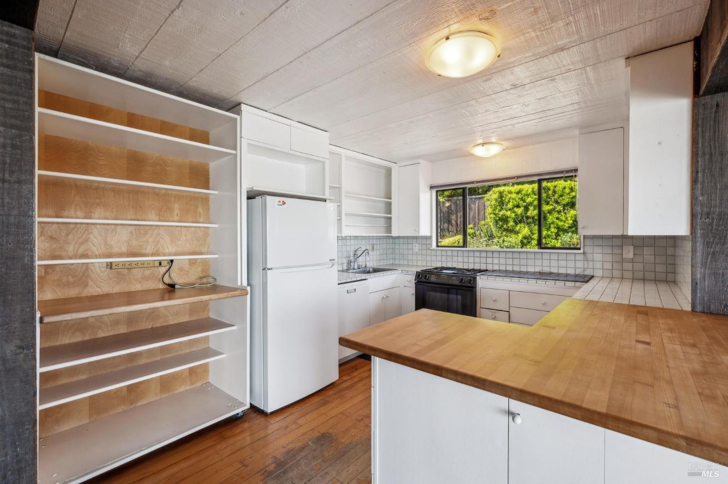 Detail Gallery Image 26 of 52 For 71 Crescente Ave, Bolinas,  CA 94924 - 3 Beds | 2 Baths