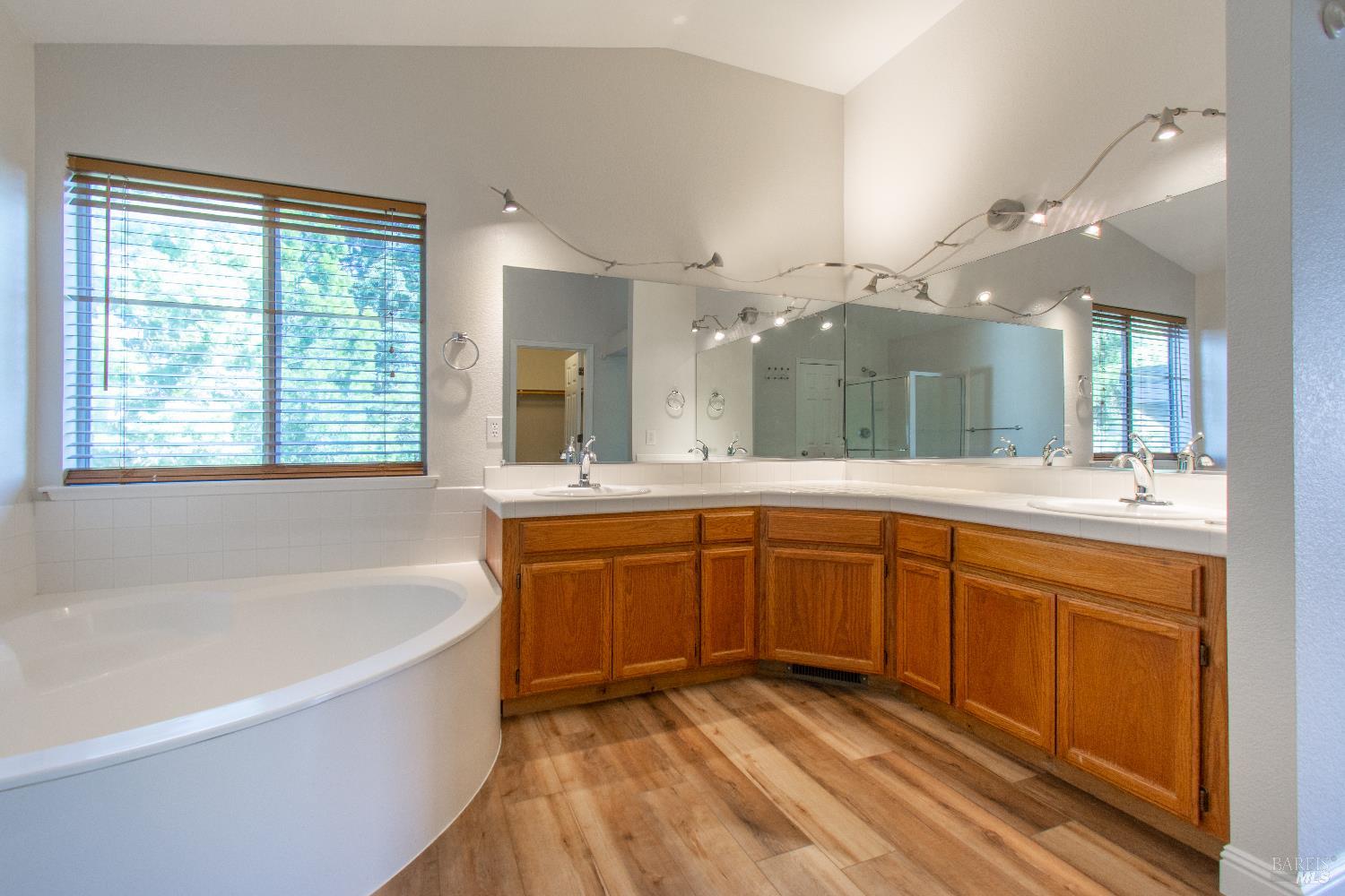Detail Gallery Image 29 of 40 For 250 Carpenter Ct, Dixon,  CA 95620 - 5 Beds | 2/1 Baths