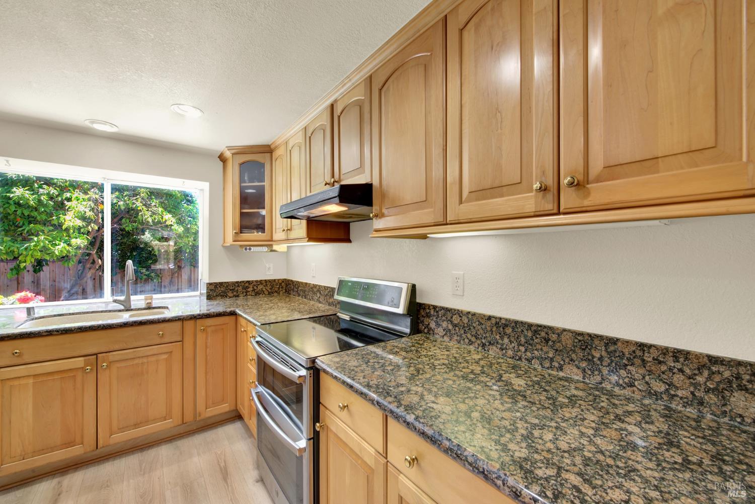 Detail Gallery Image 20 of 80 For 3327 Colonial Ct, Fairfield,  CA 94534 - 4 Beds | 3 Baths