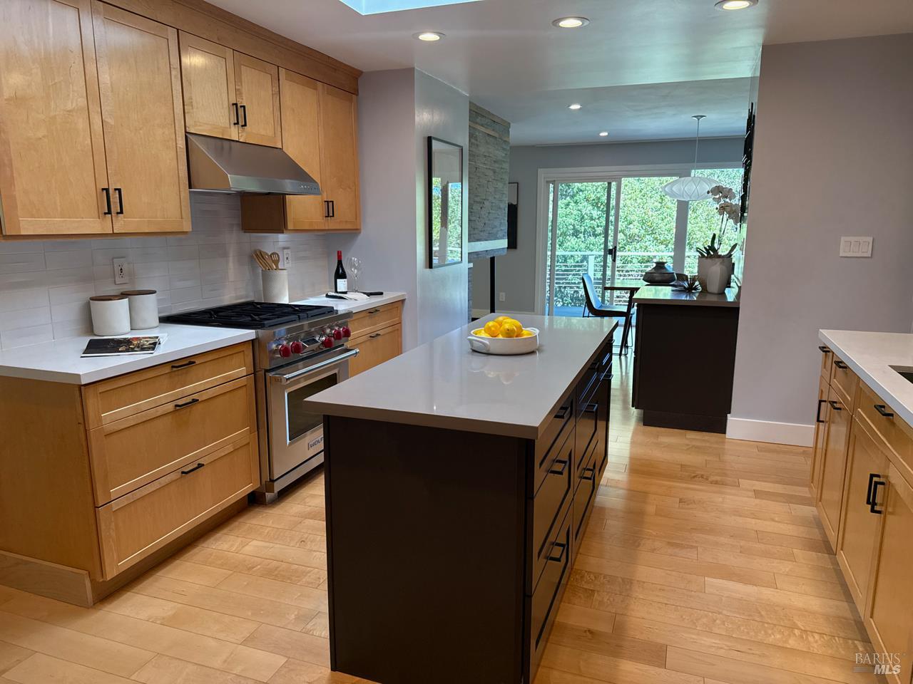 Detail Gallery Image 2 of 2 For 170 Hilldale Dr, San Anselmo,  CA 94960 - 3 Beds | 2 Baths