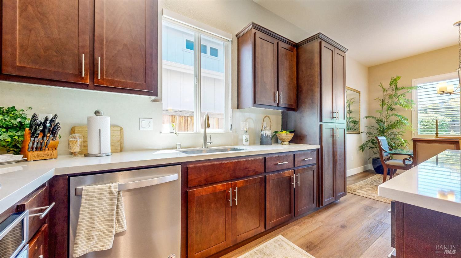 Detail Gallery Image 13 of 49 For 1431 Acorn Way, Windsor,  CA 95492 - 2 Beds | 2 Baths