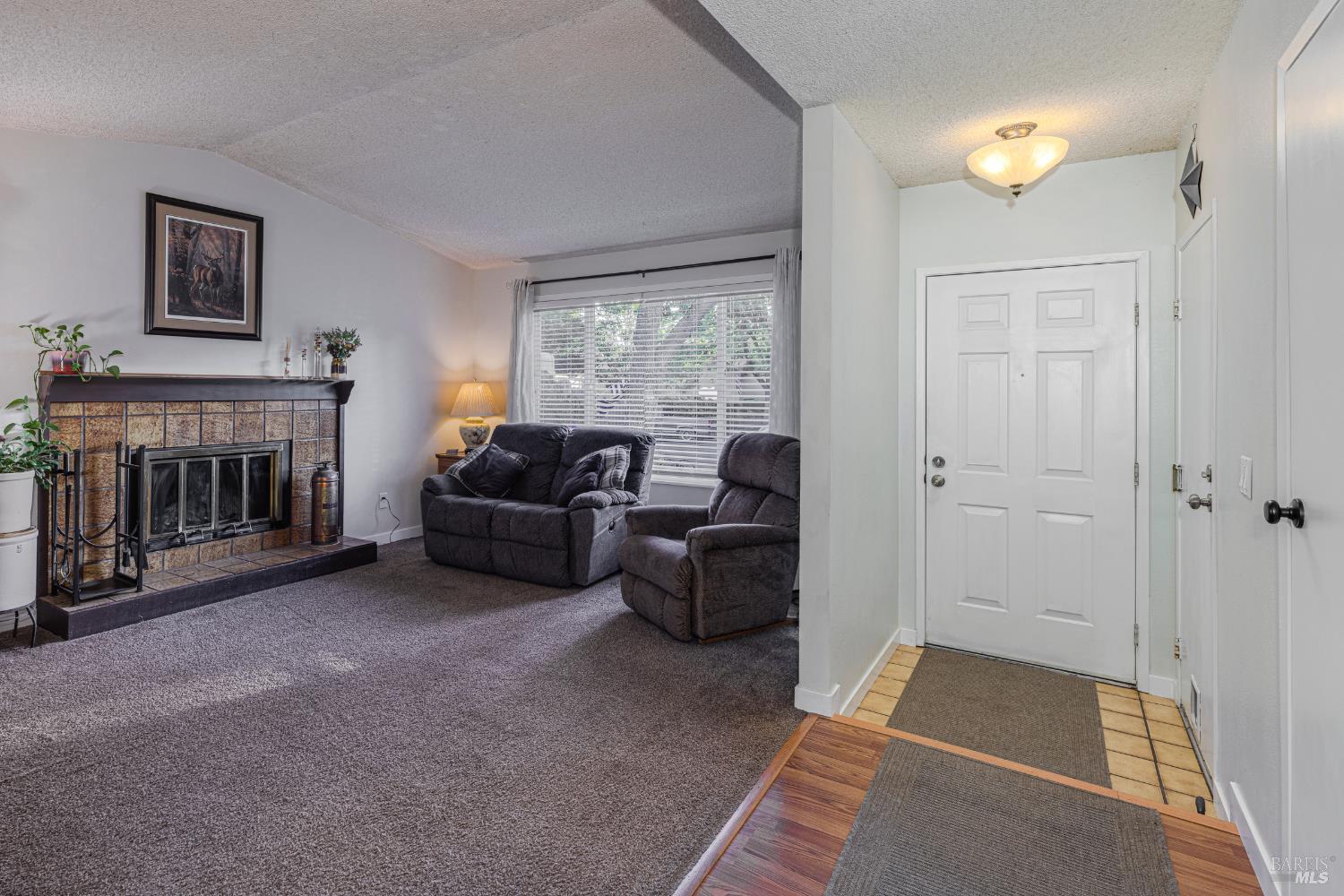 Detail Gallery Image 4 of 20 For 1133 Cielo Cir, Rohnert Park,  CA 94928 - 2 Beds | 2 Baths
