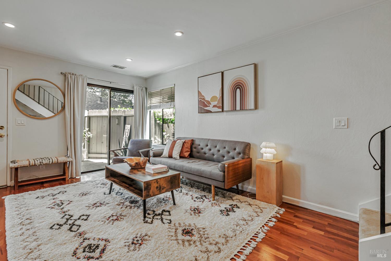 Detail Gallery Image 8 of 33 For 111 Cheda Ln, Novato,  CA 94947 - 2 Beds | 1 Baths