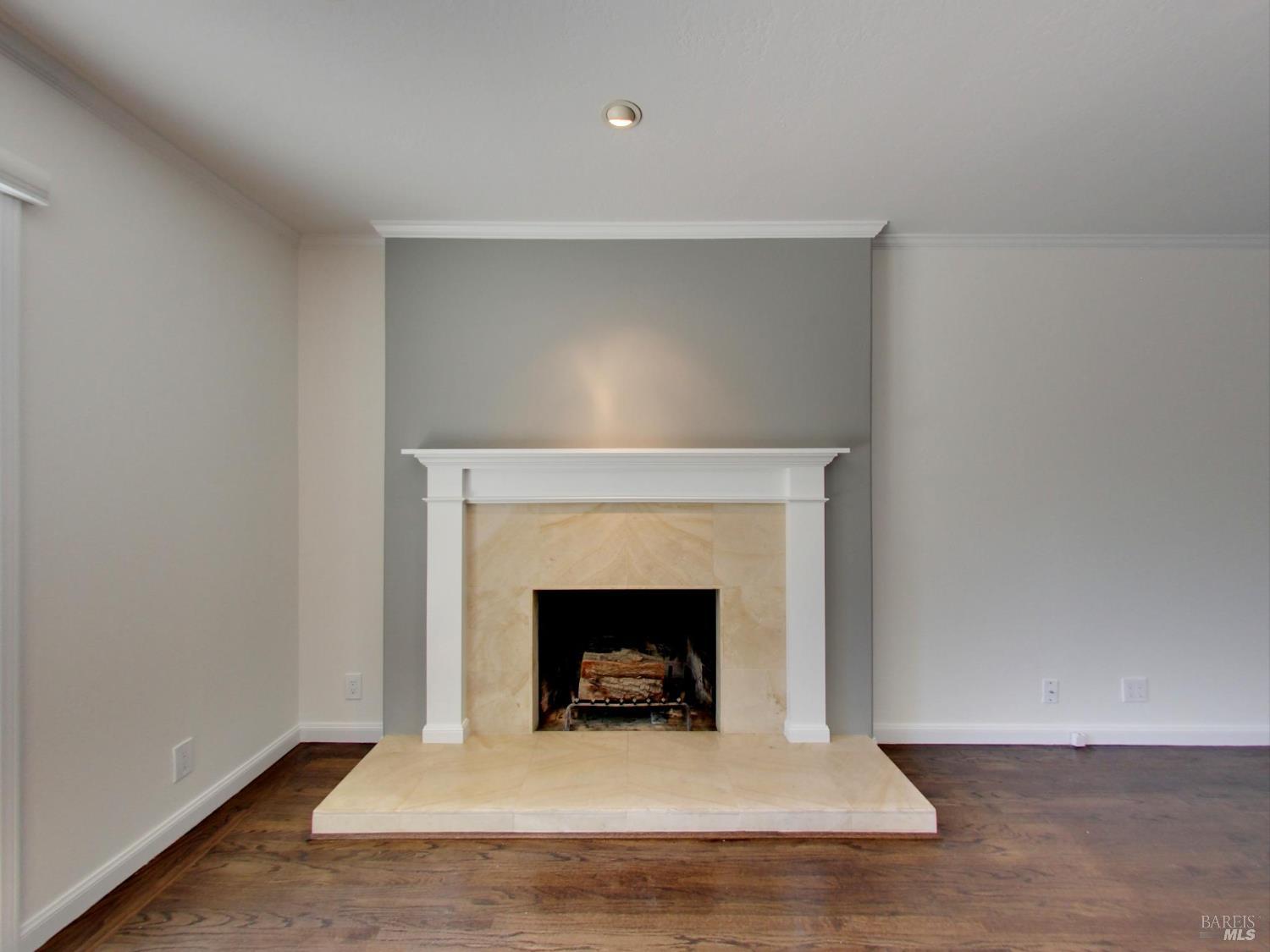 Detail Gallery Image 6 of 36 For 19 Dartmouth Dr, Larkspur,  CA 94939 - 3 Beds | 2 Baths