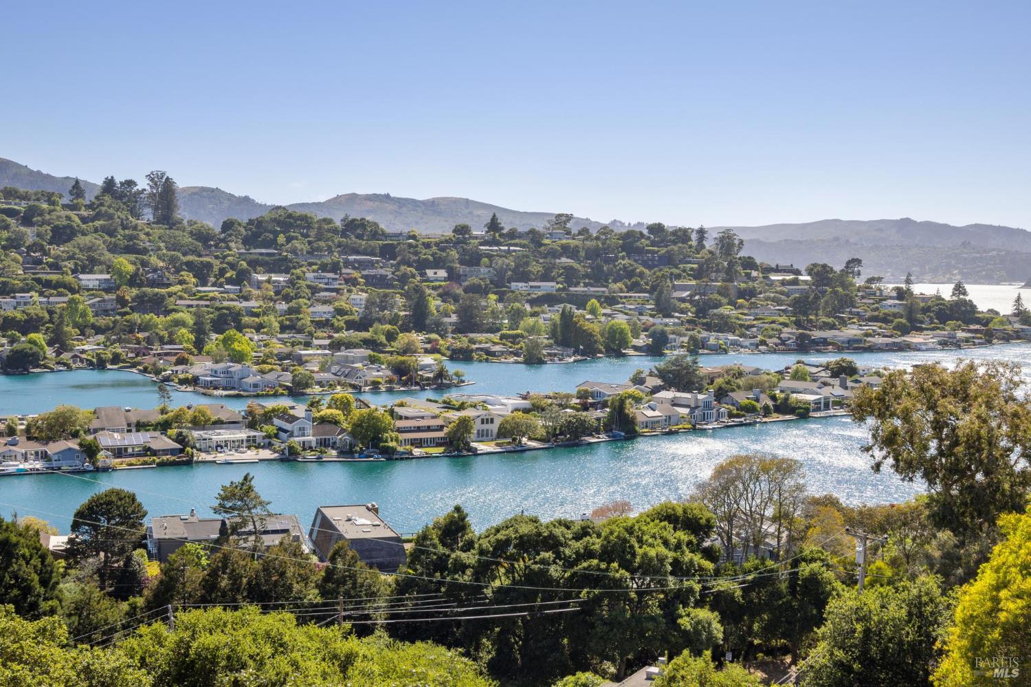 Detail Gallery Image 4 of 46 For 15 Harbor Oak Dr #12,  Tiburon,  CA 94920 - 2 Beds | 2 Baths