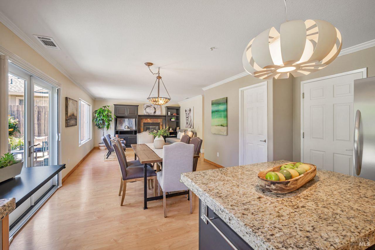 Detail Gallery Image 17 of 44 For 119 Philip Dr, Healdsburg,  CA 95448 - 4 Beds | 2/1 Baths