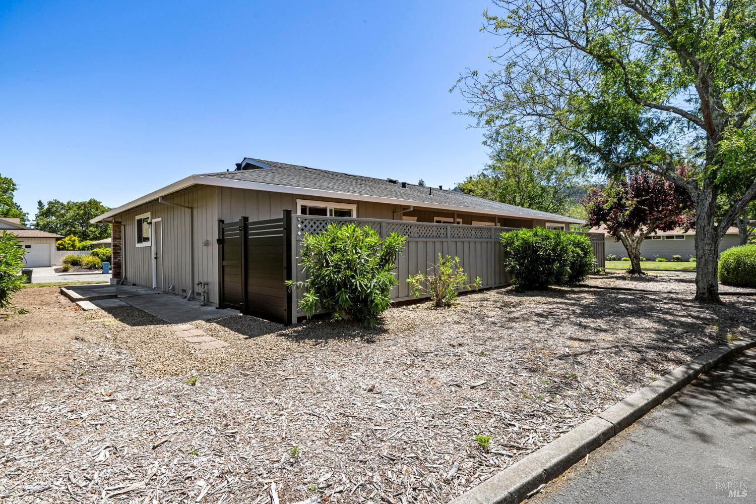 Detail Gallery Image 13 of 39 For 349 Pythian Rd, Santa Rosa,  CA 95409 - 2 Beds | 2/1 Baths
