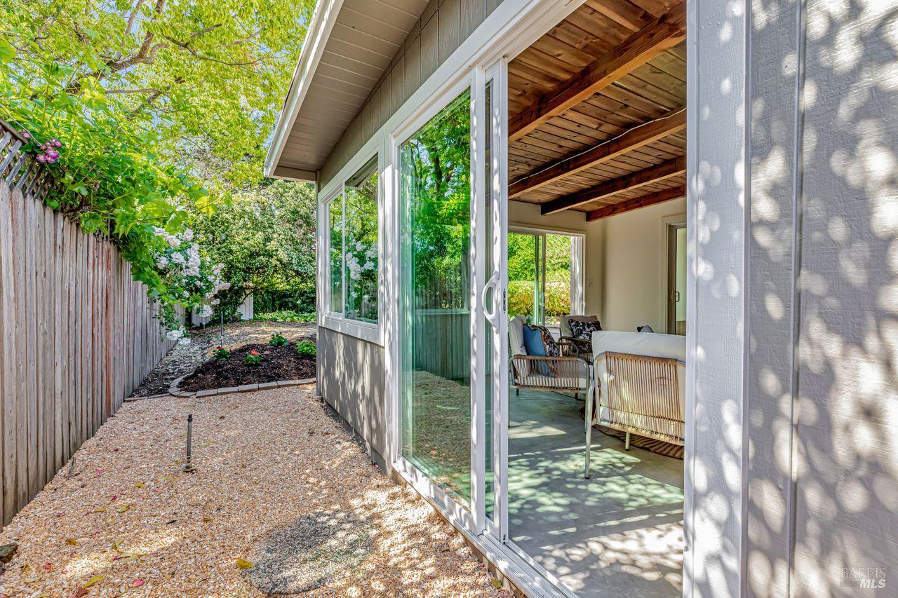 Detail Gallery Image 35 of 43 For 347 Major Dr, Santa Rosa,  CA 95403 - 3 Beds | 2 Baths