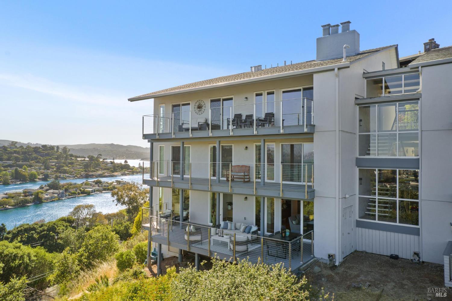 Detail Gallery Image 39 of 46 For 15 Harbor Oak Dr #12,  Tiburon,  CA 94920 - 2 Beds | 2 Baths