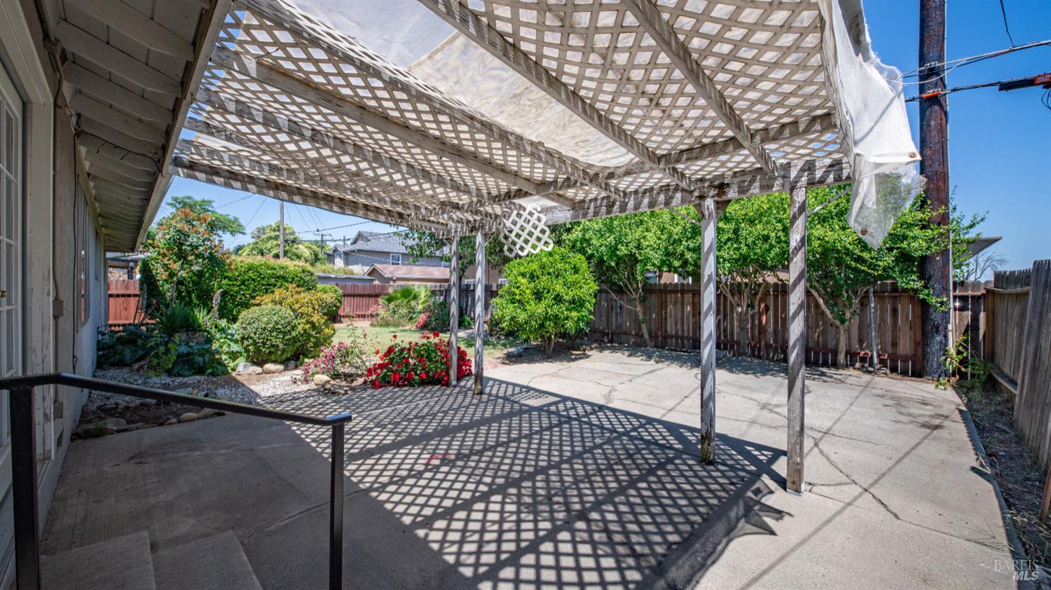 Detail Gallery Image 28 of 33 For 840 Newgate Way, Dixon,  CA 95620 - 3 Beds | 2 Baths