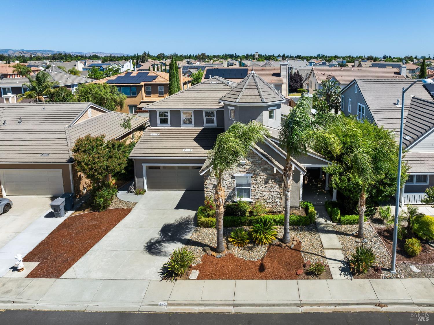 Detail Gallery Image 12 of 72 For 630 Purple Martin Dr, Vacaville,  CA 95687 - 5 Beds | 3/1 Baths