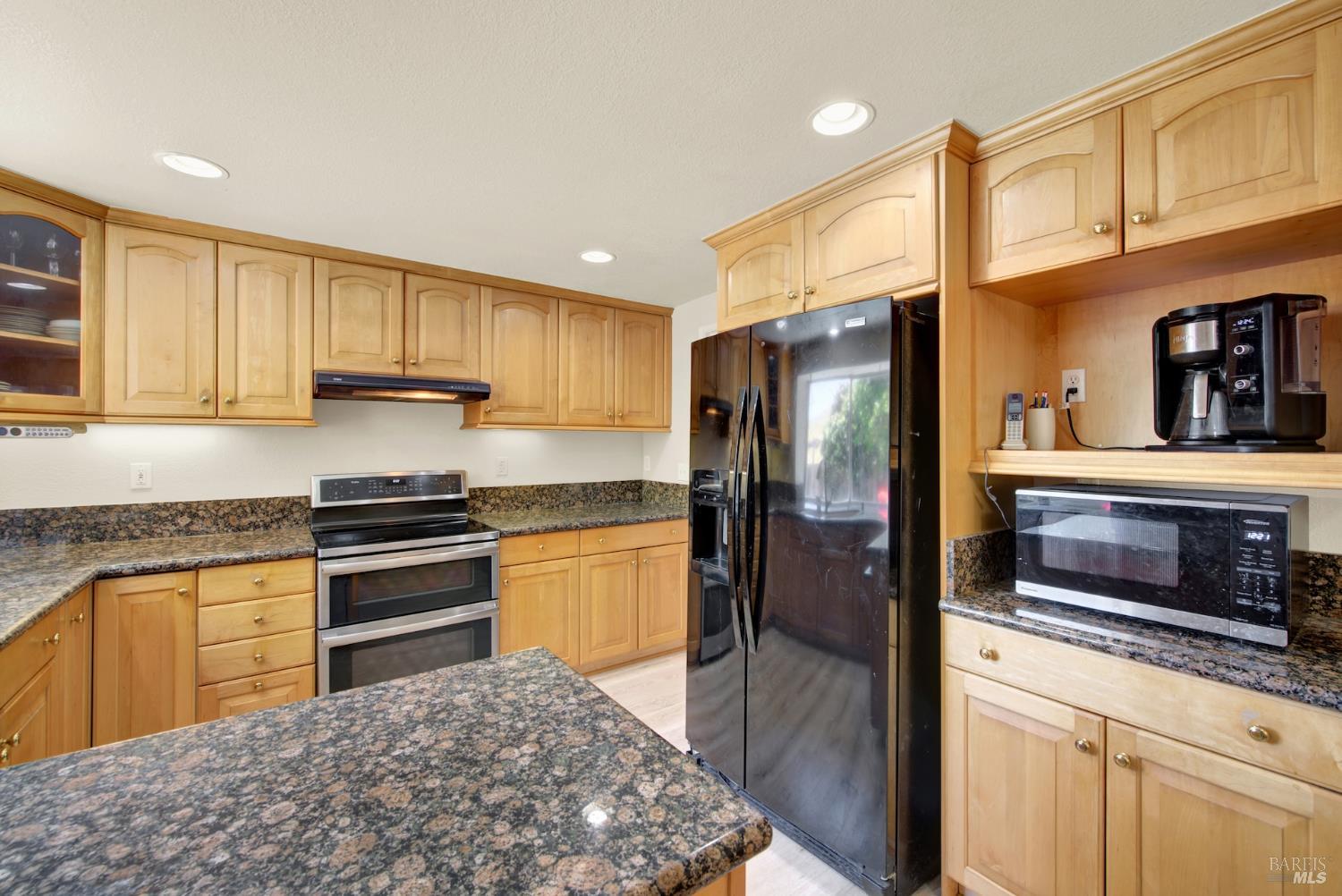Detail Gallery Image 25 of 80 For 3327 Colonial Ct, Fairfield,  CA 94534 - 4 Beds | 3 Baths