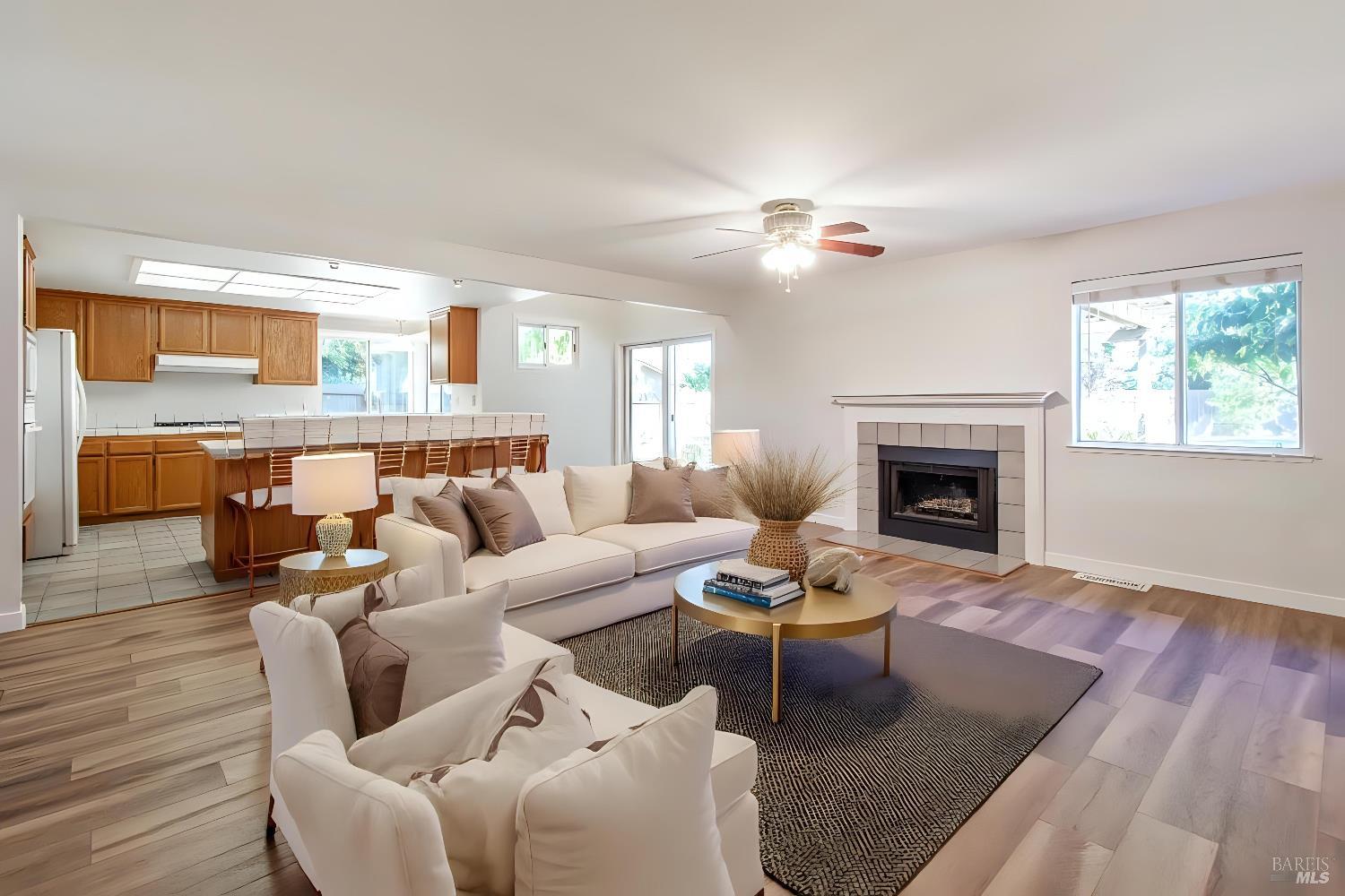 Detail Gallery Image 12 of 40 For 250 Carpenter Ct, Dixon,  CA 95620 - 5 Beds | 2/1 Baths