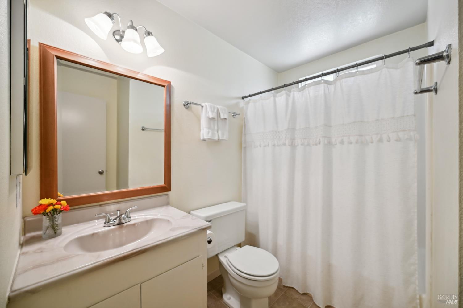 Detail Gallery Image 29 of 39 For 1408 Serpilio Way, Petaluma,  CA 94954 - 3 Beds | 2 Baths