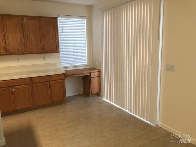Detail Gallery Image 6 of 11 For 124 Palermo Way, Vacaville,  CA 95688 - 4 Beds | 2/1 Baths