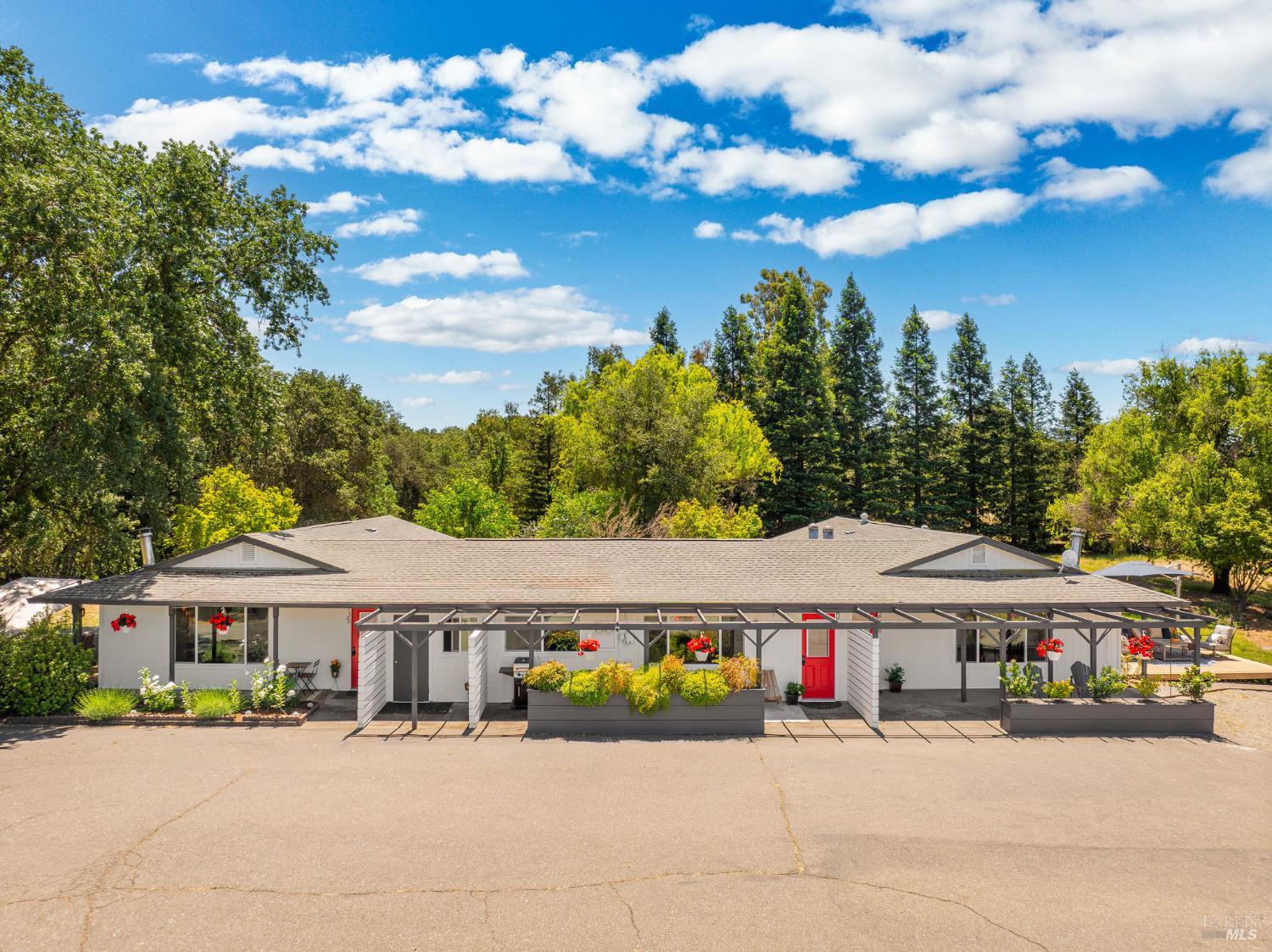 Detail Gallery Image 32 of 82 For 725 Lytton Station Rd, Healdsburg,  CA 95448 - 7 Beds | 5 Baths
