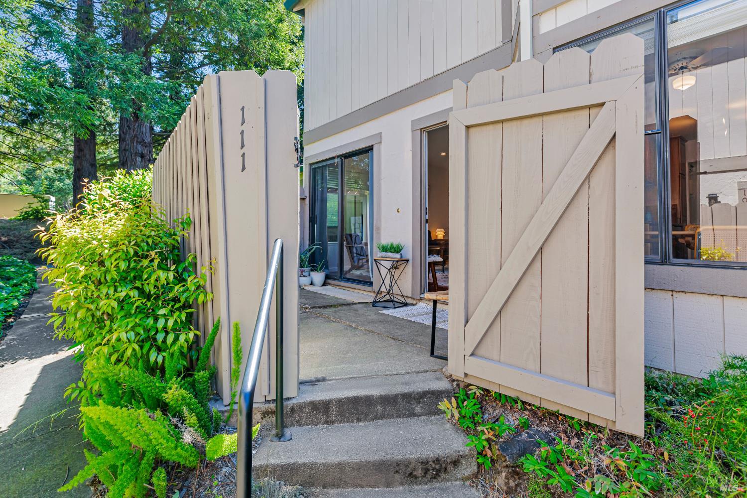 Detail Gallery Image 33 of 33 For 111 Cheda Ln, Novato,  CA 94947 - 2 Beds | 1 Baths