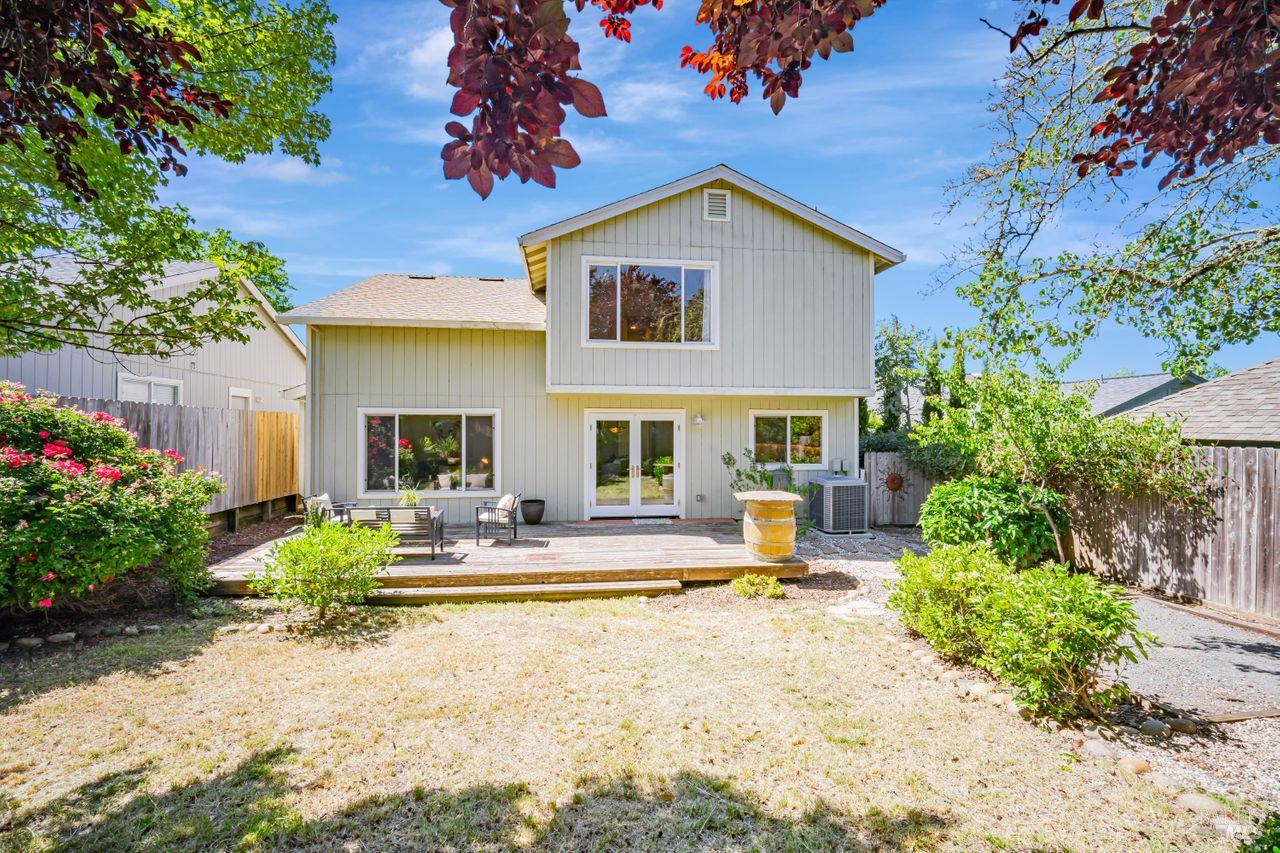 Detail Gallery Image 39 of 44 For 119 Philip Dr, Healdsburg,  CA 95448 - 4 Beds | 2/1 Baths