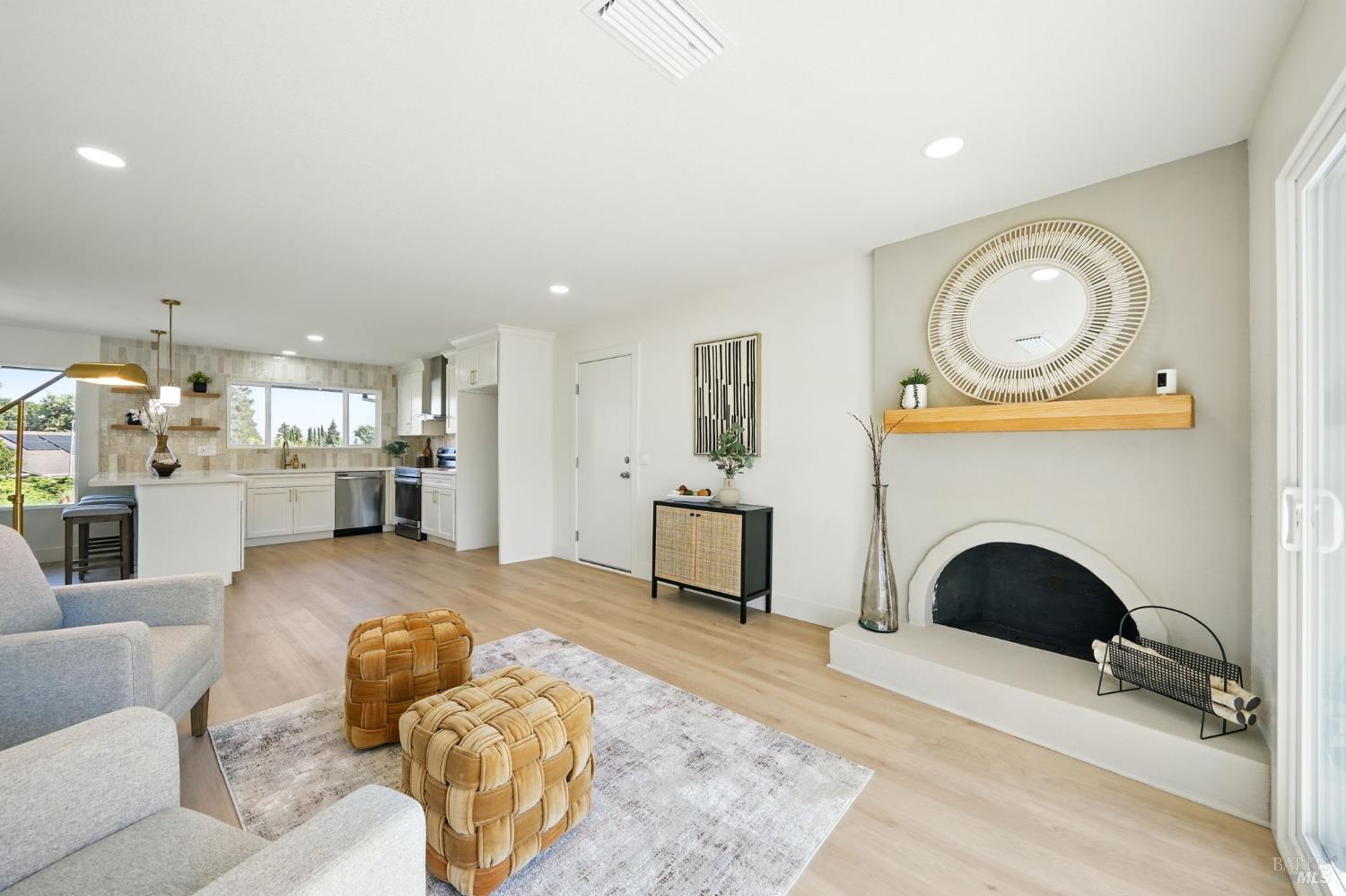 Detail Gallery Image 7 of 28 For 2790 Vista Grande Unkn, Fairfield,  CA 94534 - 3 Beds | 2 Baths