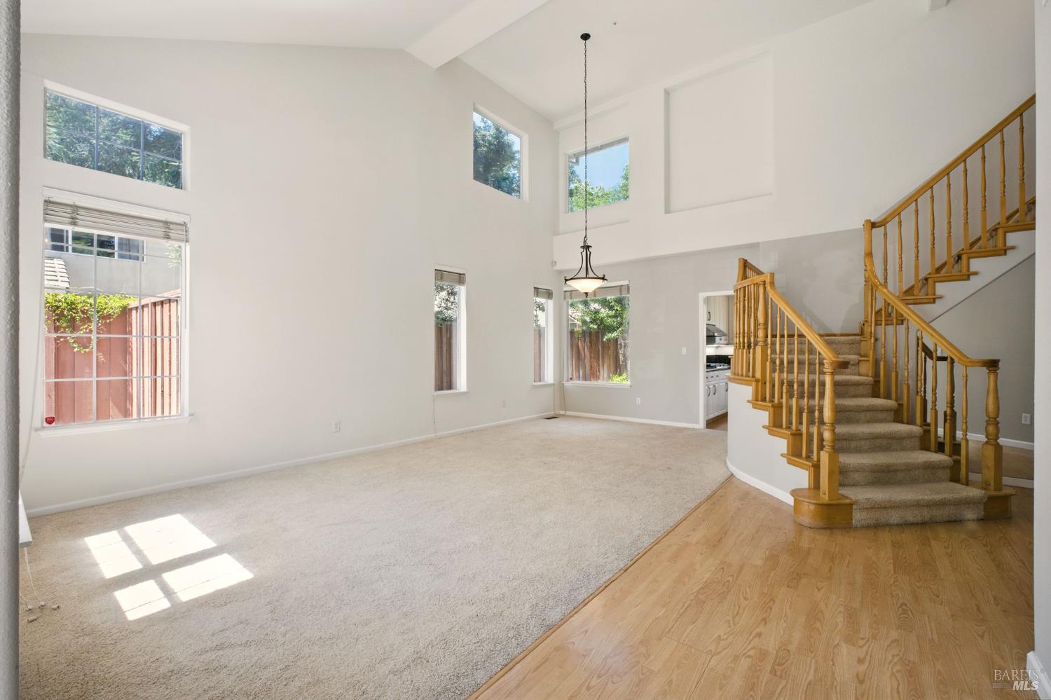 Detail Gallery Image 4 of 49 For 4234 Kingsford Dr, Napa,  CA 94558 - 4 Beds | 2/1 Baths